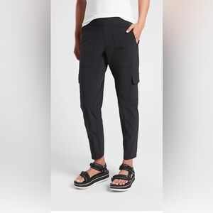 Athleta Chelsea Cargo Lined Cargo Pants